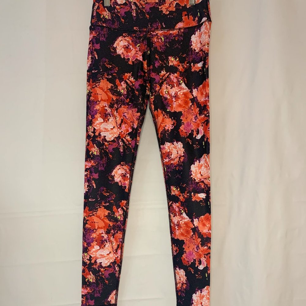 Fabletics Black and Red Salar UPF 50 + XS NWT Leggings for Ultimate Flexibility